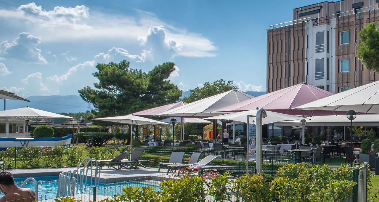 Everness Hotel & Resort Chavannes-de-Bogis Exteriör bild